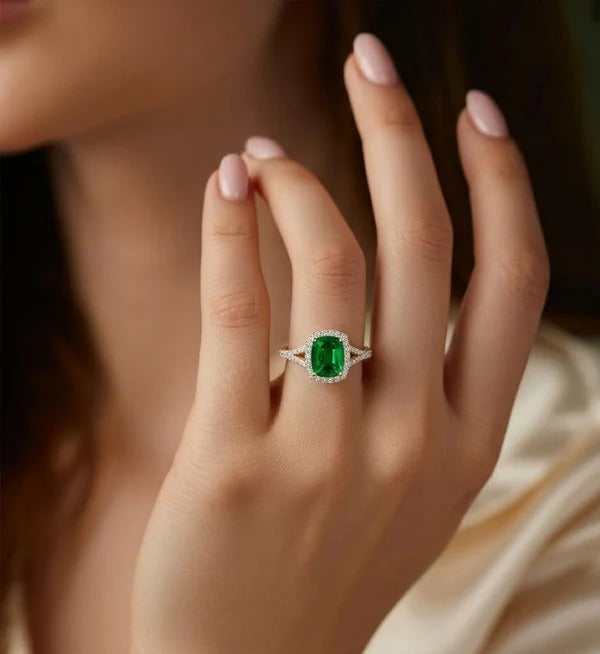 How to Care for Emerald Jewellery : A Complete