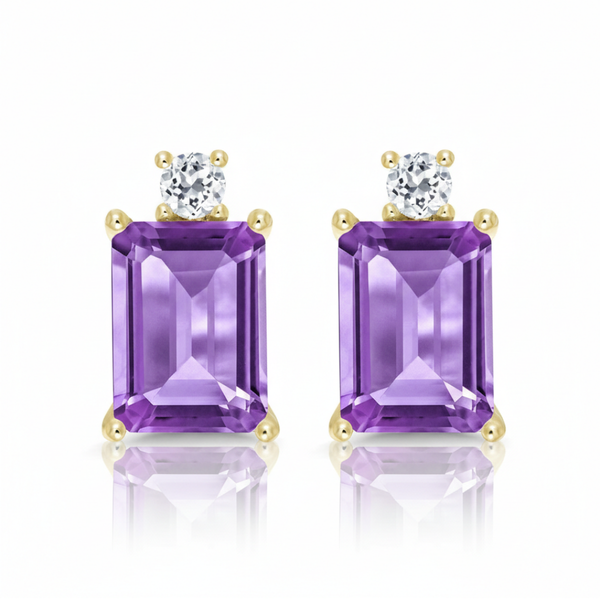 Royal Blue Sapphire Center with Oval Emerald Shoulders in White Gold