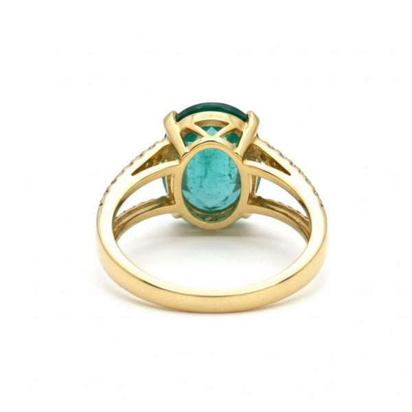 Classic Oval Emerald Halo Ring with Diamond