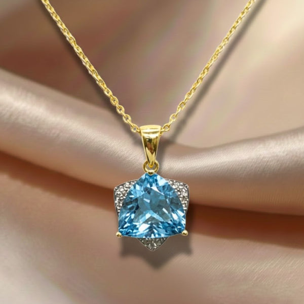 Trillion-Cut Aquamarine Pendant in Diamond Trillon Pendent