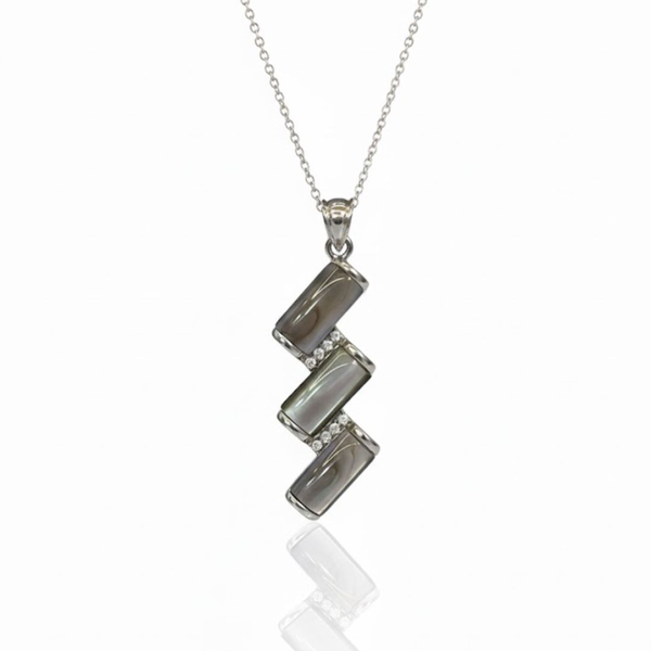 Tiered Shell Pendant Seap Pendent