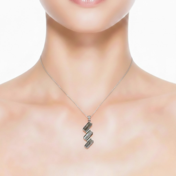 Tiered Shell Pendant Seap Pendent