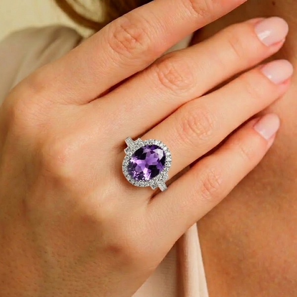 The Royal Oval | Amethyst and Brilliant Diamond Halo